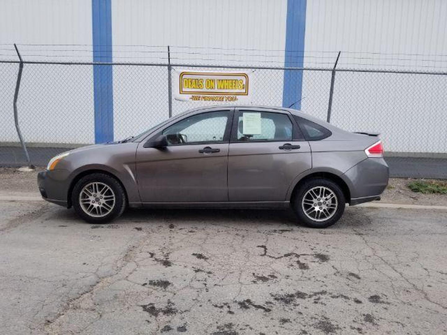 2011 Ford Focus SE Sedan (1FAHP3FN7BW) with an 2.0L L4 DOHC 16V engine, located at 1800 West Broadway, Missoula, 59808, (406) 543-1986, 46.881348, -114.023628 - Photo#2