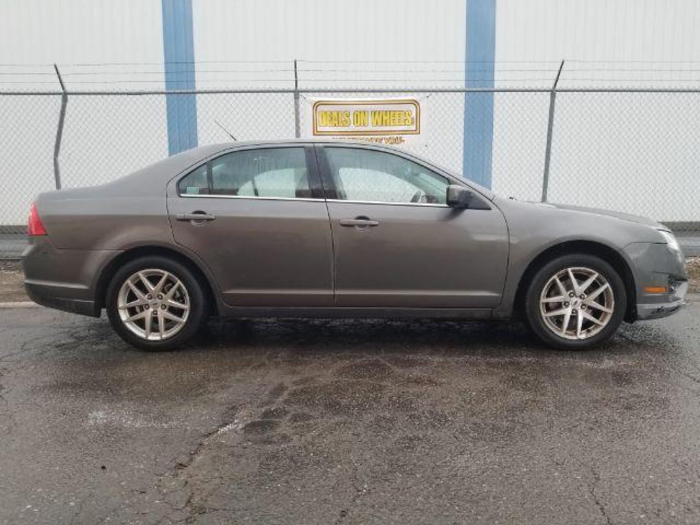 2011 Ford Fusion V6 SEL (3FAHP0JG4BR) with an 3.0L V6 DOHC 24V engine, located at 4801 10th Ave S,, Great Falls, MT, 59405, 0.000000, 0.000000 - Photo#3