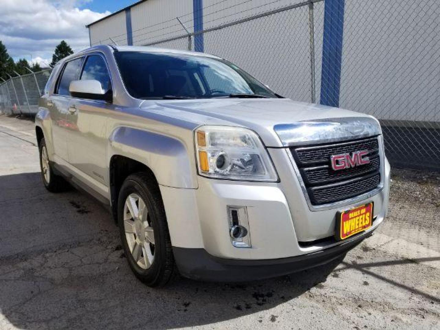 2011 GMC Terrain SLE1 FWD (2CTALMEC3B6) with an 2.4L L4 DOHC 16V engine, 6-Speed Automatic transmission, located at 4801 10th Ave S,, Great Falls, MT, 59405, 0.000000, 0.000000 - Photo#6