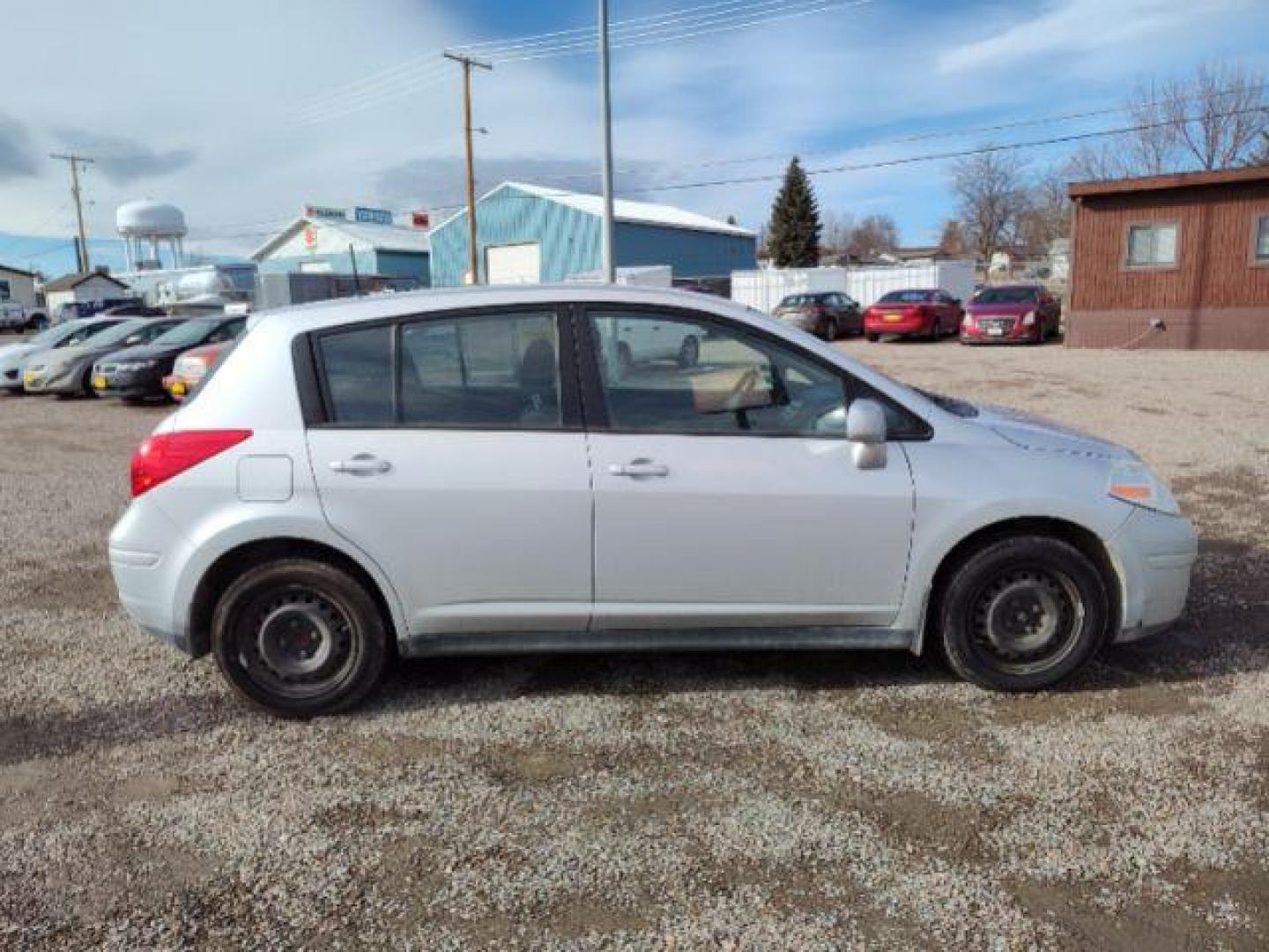 2011 Nissan Versa 1.8 SL Hatchback (3N1BC1CP9BL) with an 1.8L L4 DOHC 16V engine, 6 Speed Manual Trans transmission, located at 4801 10th Ave S,, Great Falls, MT, 59405, 0.000000, 0.000000 - Photo#5