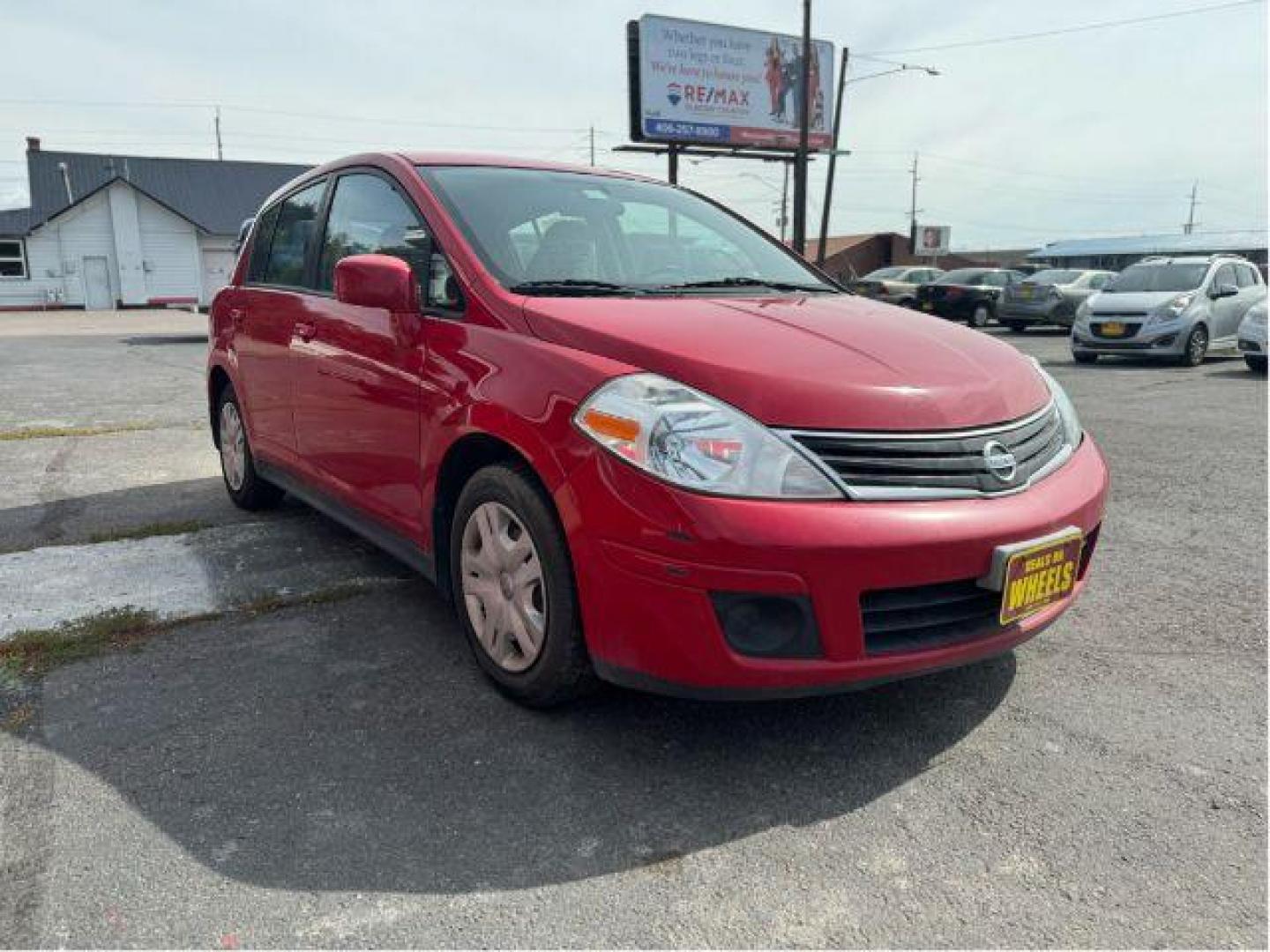 2011 Nissan Versa 1.8 SL Hatchback (3N1BC1CP0BL) with an 1.8L L4 DOHC 16V engine, Continuously Variable Transmission transmission, located at 601 E. Idaho St., Kalispell, MT, 59901, 0.000000, 0.000000 - Photo#5