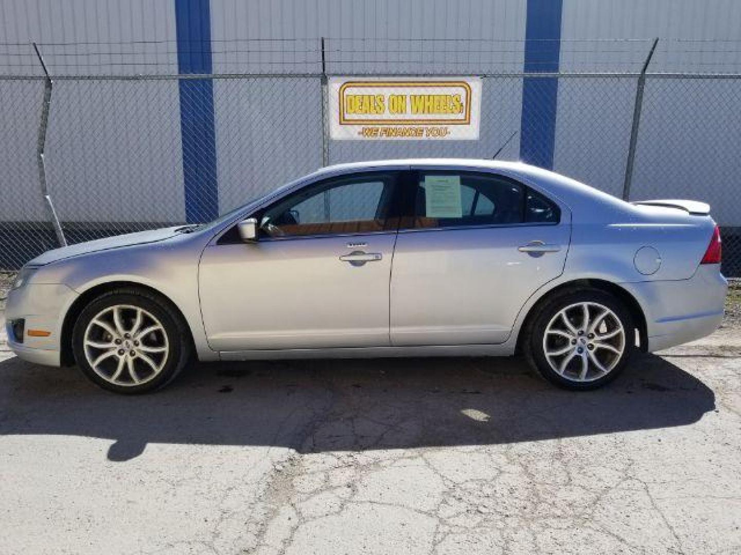 2012 Ford Fusion SEL (3FAHP0JA0CR) with an 2.5L L4 DOHC 16V engine, located at 1821 N Montana Ave., Helena, MT, 59601, (406) 422-1031, 0.000000, 0.000000 - Photo#2