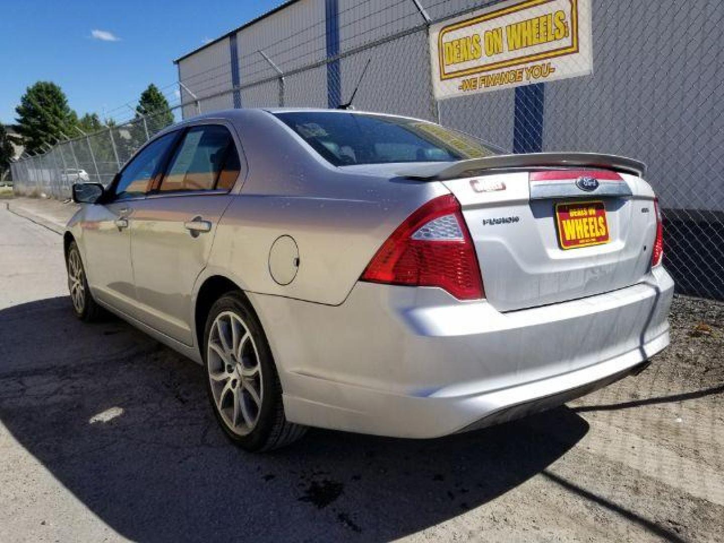 2012 Ford Fusion SEL (3FAHP0JA0CR) with an 2.5L L4 DOHC 16V engine, located at 1821 N Montana Ave., Helena, MT, 59601, (406) 422-1031, 0.000000, 0.000000 - Photo#3