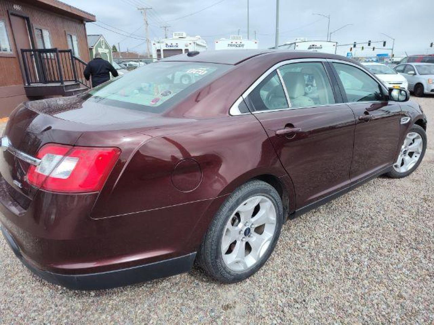 2012 Ford Taurus SEL FWD (1FAHP2EWXCG) with an 3.5L V6 DOHC 24V engine, 6-Speed Automatic transmission, located at 4801 10th Ave S,, Great Falls, MT, 59405, 0.000000, 0.000000 - Photo#5