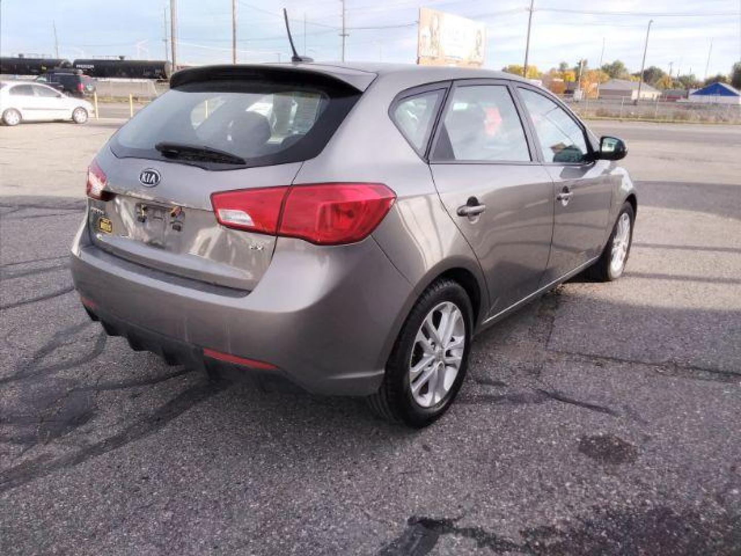 2012 Kia Forte 5-Door EX (KNAFU5A25C5) with an 2.0L L4 DOHC 16V engine, located at 4047 Montana Ave., Billings, MT, 59101, 45.770847, -108.529800 - Photo#5