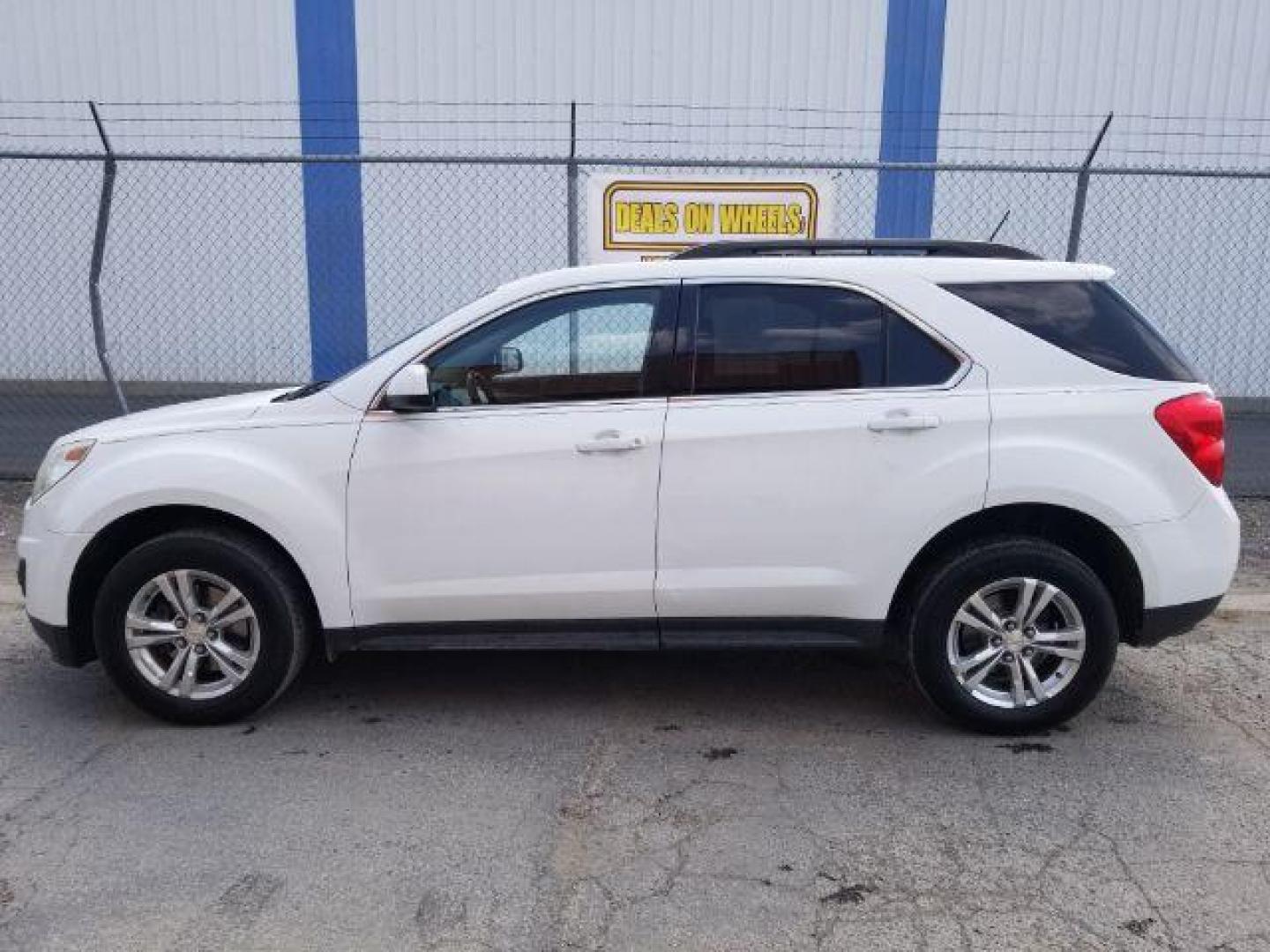 2013 Chevrolet Equinox 1LT AWD (2GNFLEEK7D6) with an 2.4L L4 DOHC 16V engine, 6-Speed Automatic transmission, located at 1821 N Montana Ave., Helena, MT, 59601, (406) 422-1031, 0.000000, 0.000000 - Photo#2