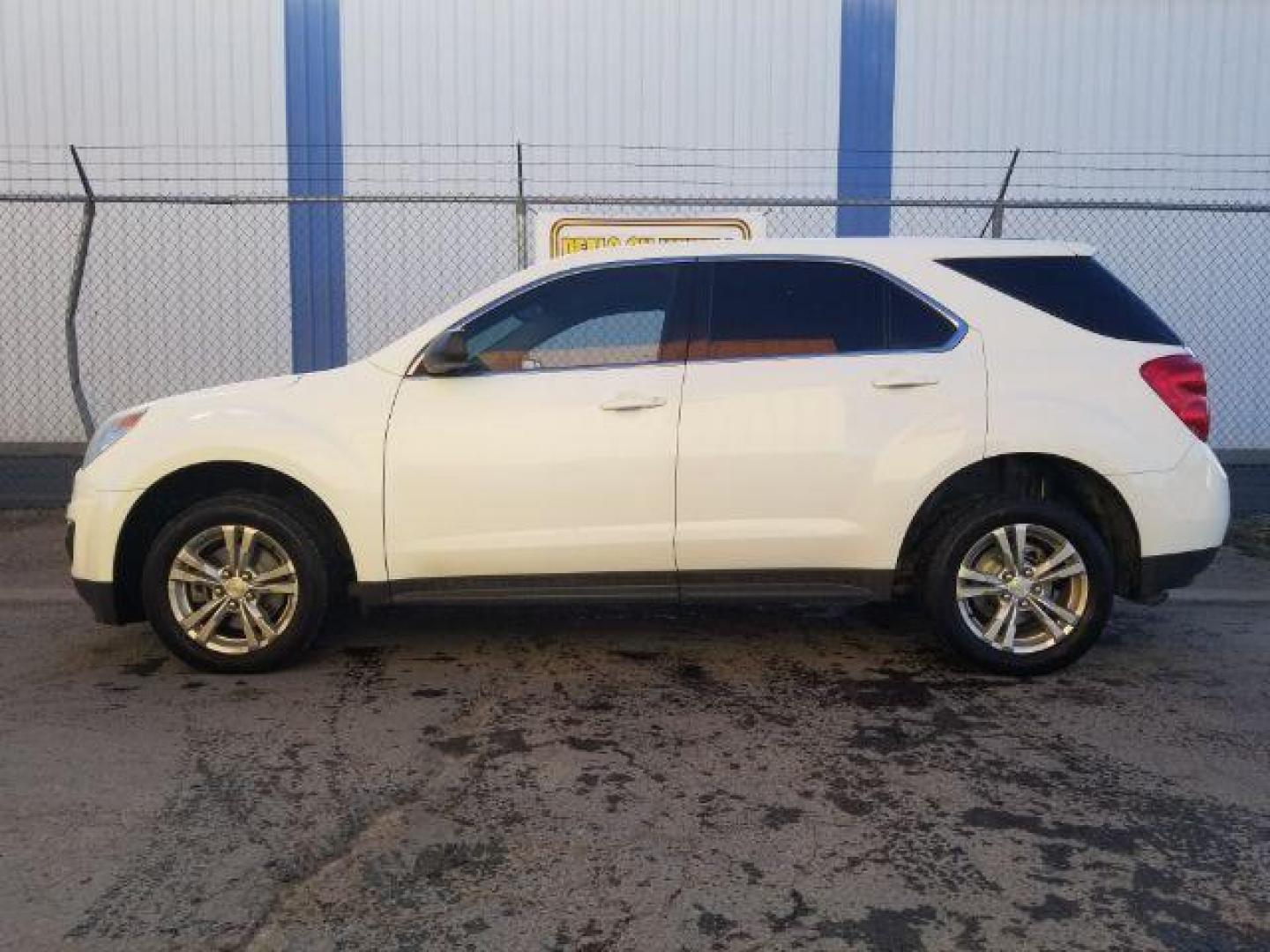 2013 Chevrolet Equinox LS AWD (2GNFLCEK2D6) with an 2.4L L4 DOHC 16V engine, 6-Speed Automatic transmission, located at 601 E. Idaho St., Kalispell, MT, 59901, 0.000000, 0.000000 - Photo#6