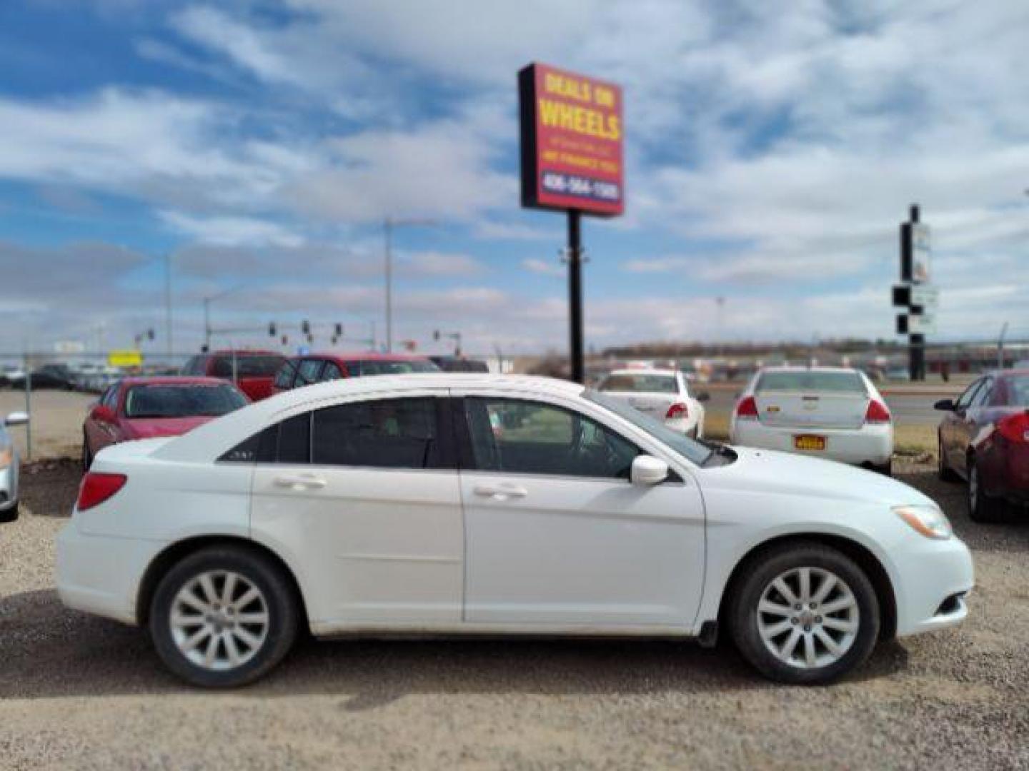 2013 Chrysler 200 Touring (1C3CCBBB3DN) with an 2.4L L4 DOHC 16V engine, 6-Speed Automatic transmission, located at 4801 10th Ave S,, Great Falls, MT, 59405, 0.000000, 0.000000 - Photo#5