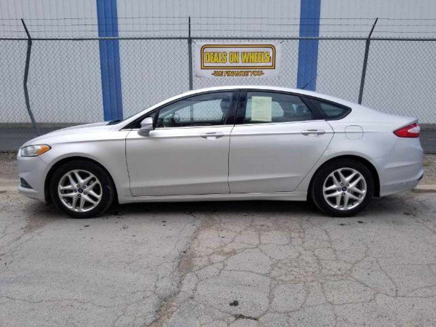 2013 Ford Fusion SE (3FA6P0HR5DR) with an 1.6L L4 DOHC 16V engine, located at 1821 N Montana Ave., Helena, MT, 59601, (406) 422-1031, 0.000000, 0.000000 - Photo#2