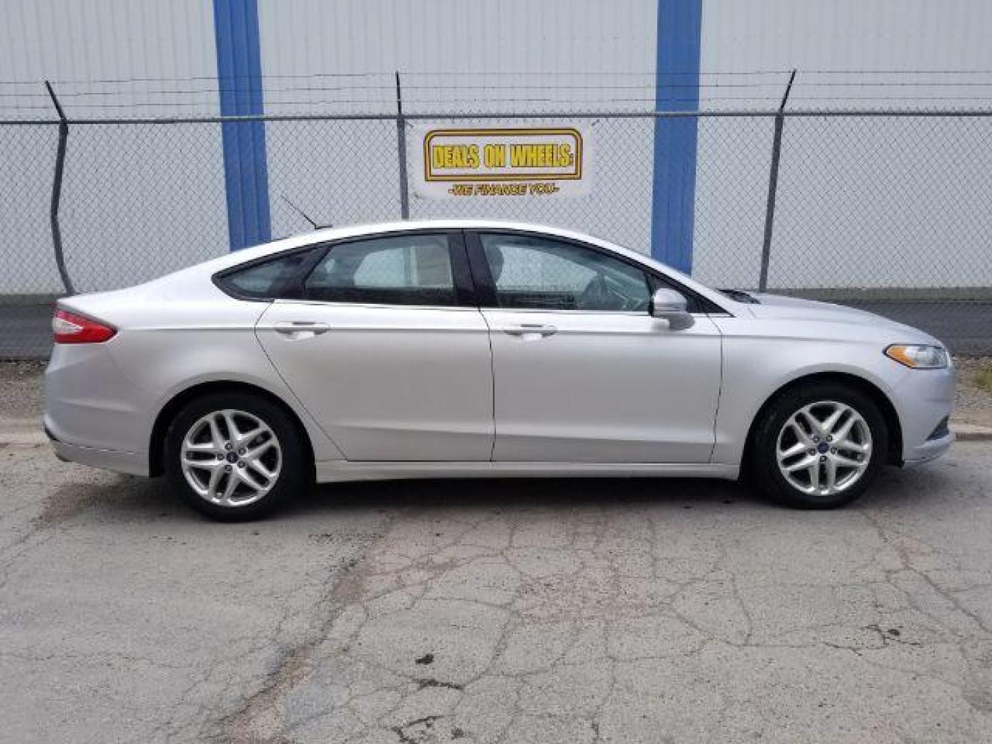 2013 Ford Fusion SE (3FA6P0HR5DR) with an 1.6L L4 DOHC 16V engine, located at 1821 N Montana Ave., Helena, MT, 59601, (406) 422-1031, 0.000000, 0.000000 - Photo#5