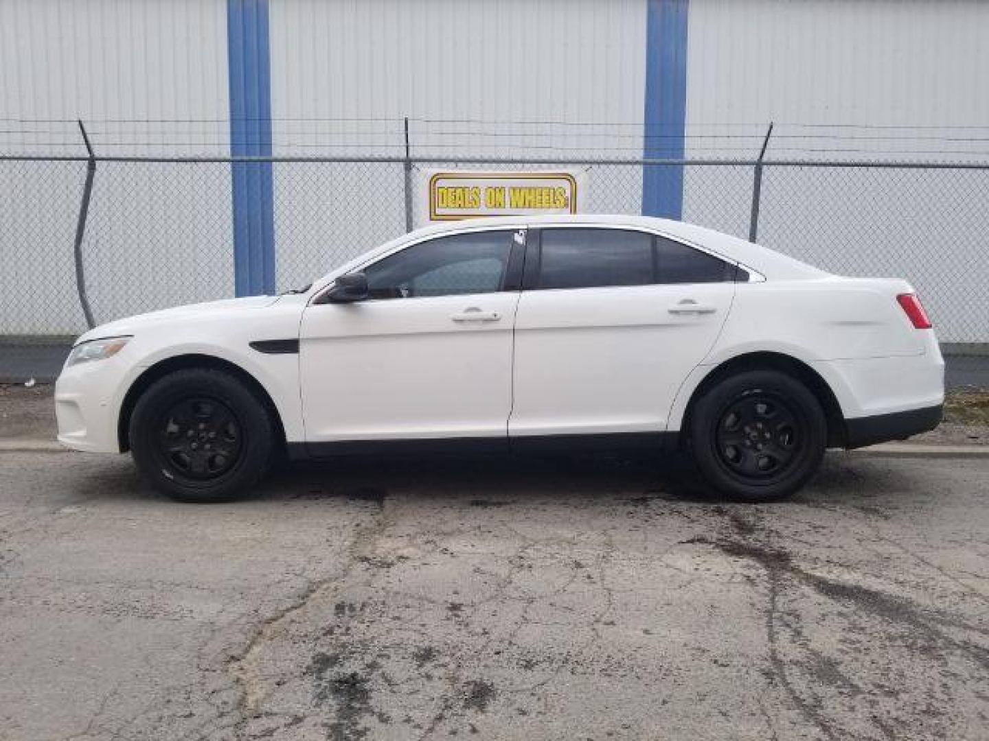 2013 Ford Taurus Police AWD (1FAHP2M87DG) with an 3.5L V6 DOHC 24V engine, 6-Speed Automatic transmission, located at 4801 10th Ave S,, Great Falls, MT, 59405, 0.000000, 0.000000 - Photo#6