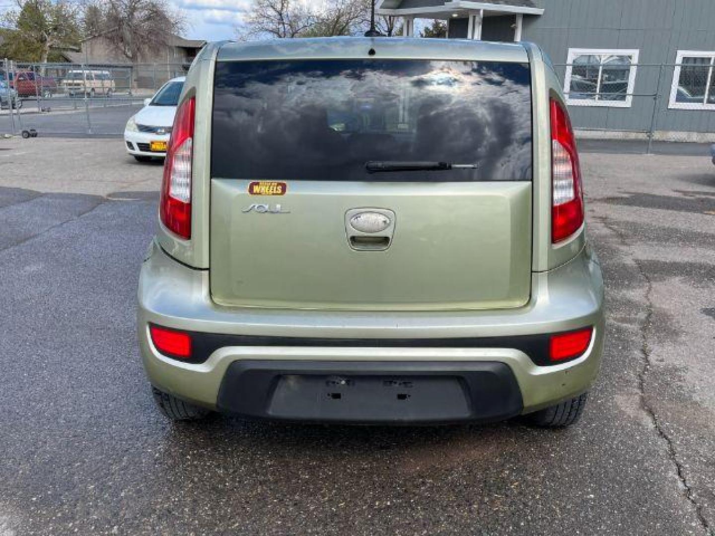 2013 Kia Soul Base (KNDJT2A57D7) with an 1.6L L4 DOHC 16V engine, Automatic transmission, located at 1821 N Montana Ave., Helena, MT, 59601, (406) 422-1031, 0.000000, 0.000000 - Photo#4