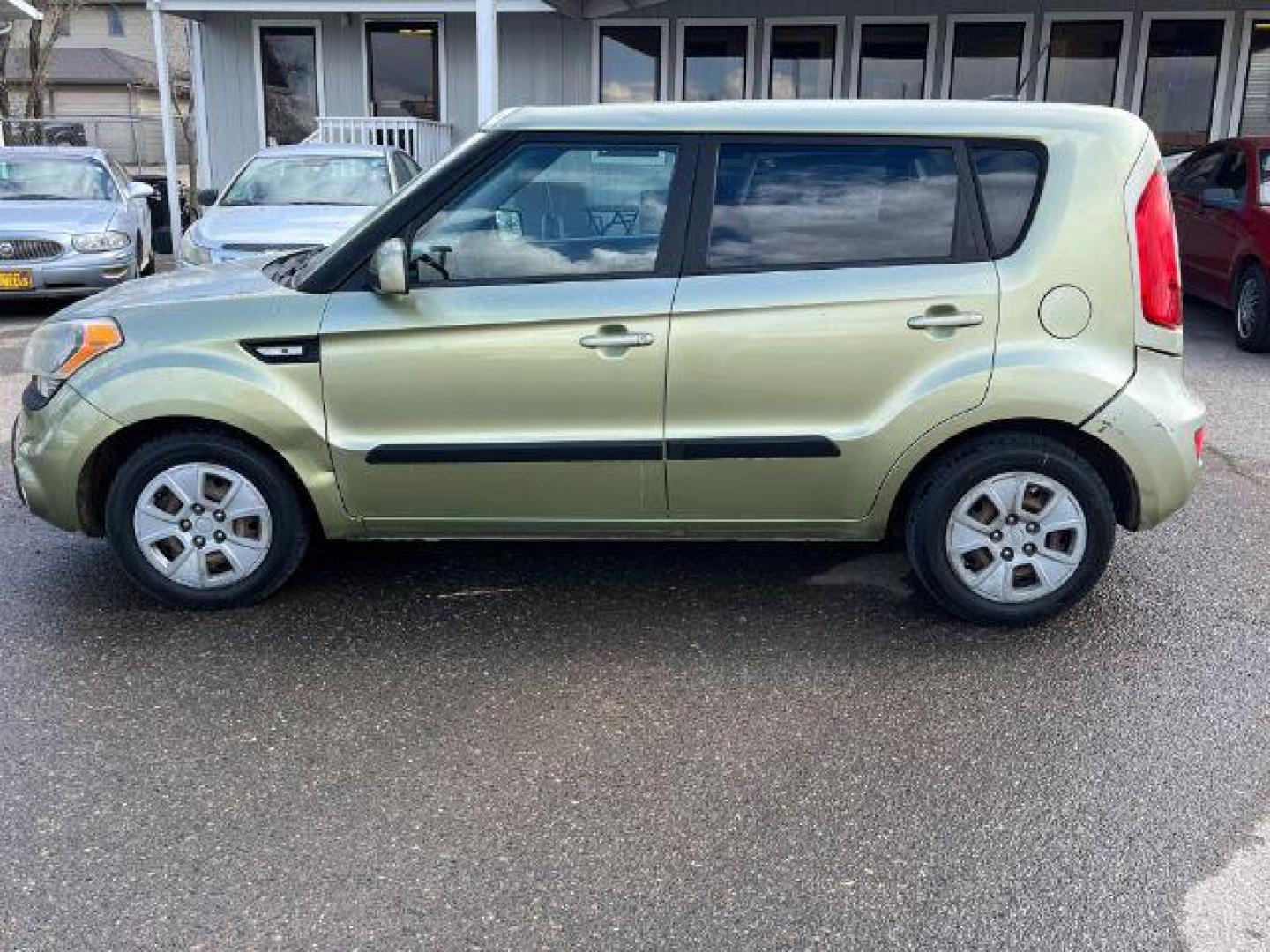 2013 Kia Soul Base (KNDJT2A57D7) with an 1.6L L4 DOHC 16V engine, Automatic transmission, located at 1821 N Montana Ave., Helena, MT, 59601, (406) 422-1031, 0.000000, 0.000000 - Photo#5