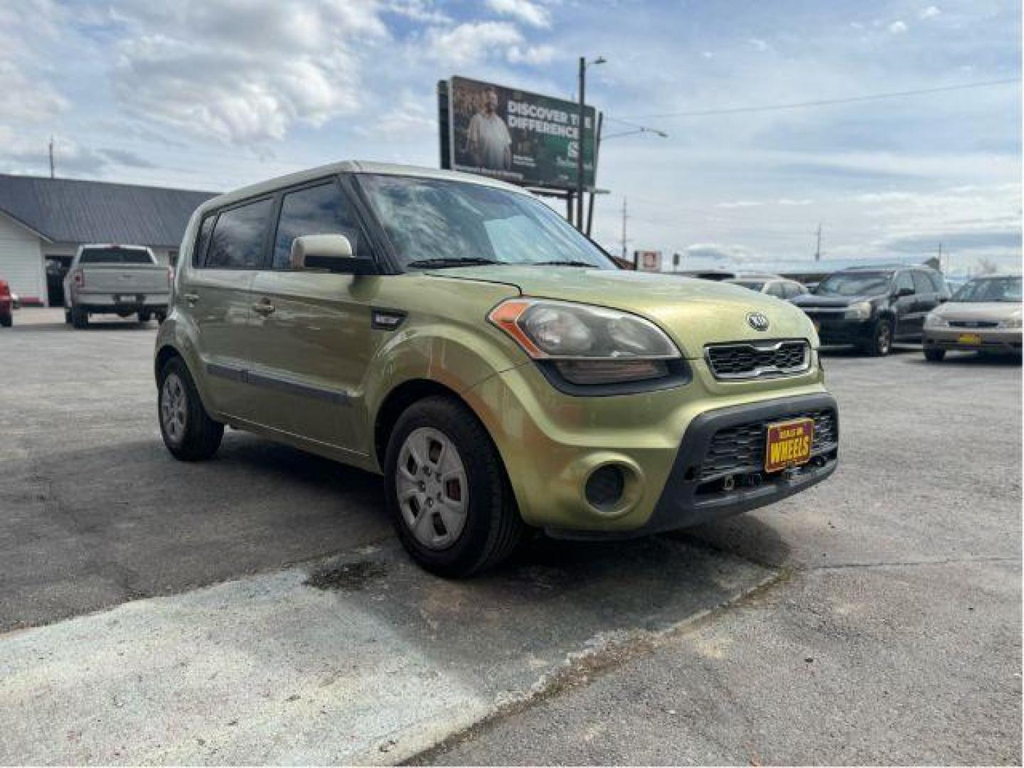 2013 Kia Soul Base (KNDJT2A51D7) with an 1.6L L4 DOHC 16V engine, 5-Speed Manual transmission, located at 601 E. Idaho St., Kalispell, MT, 59901, 0.000000, 0.000000 - Photo#6