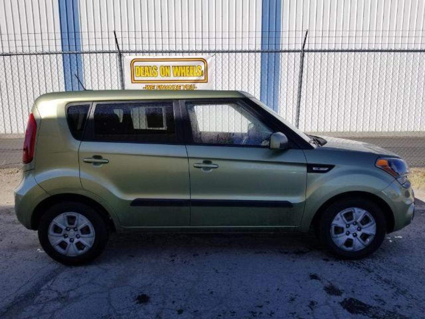 2013 Kia Soul Base (KNDJT2A57D7) with an 1.6L L4 DOHC 16V engine, Automatic transmission, located at 1800 West Broadway, Missoula, 59808, (406) 543-1986, 46.881348, -114.023628 - Photo#5