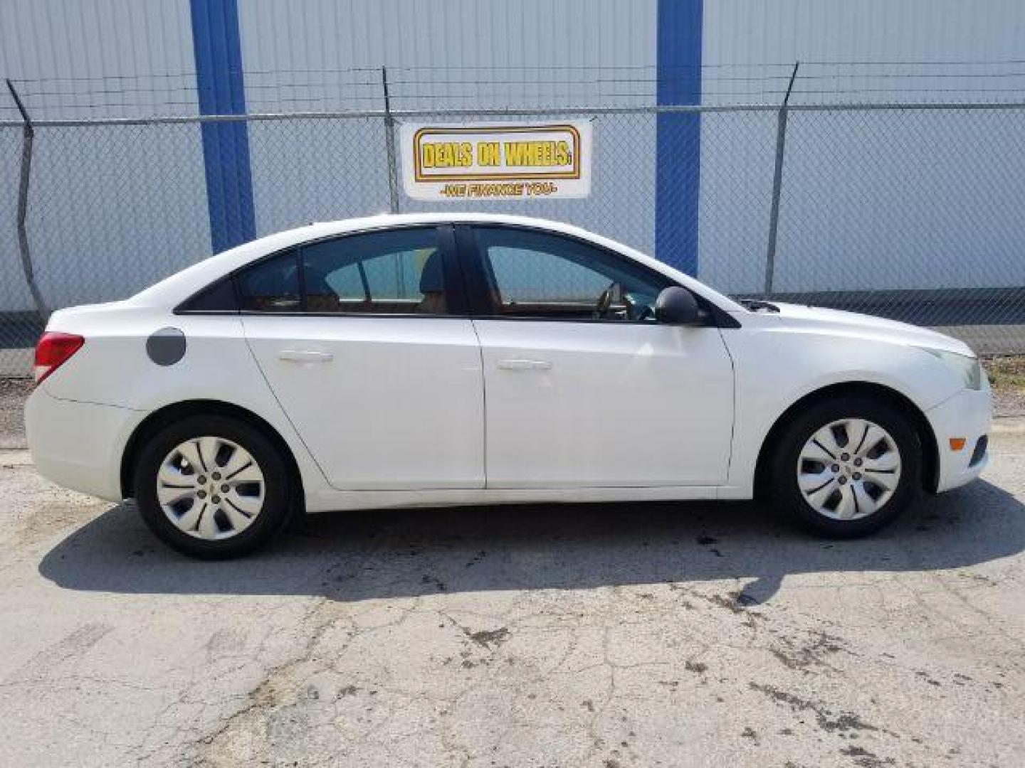 2014 Chevrolet Cruze LS Auto (1G1PA5SG6E7) with an 1.8L L4 DOHC 16V engine, 6-Speed Automatic transmission, located at 4801 10th Ave S,, Great Falls, MT, 59405, 0.000000, 0.000000 - Photo#5