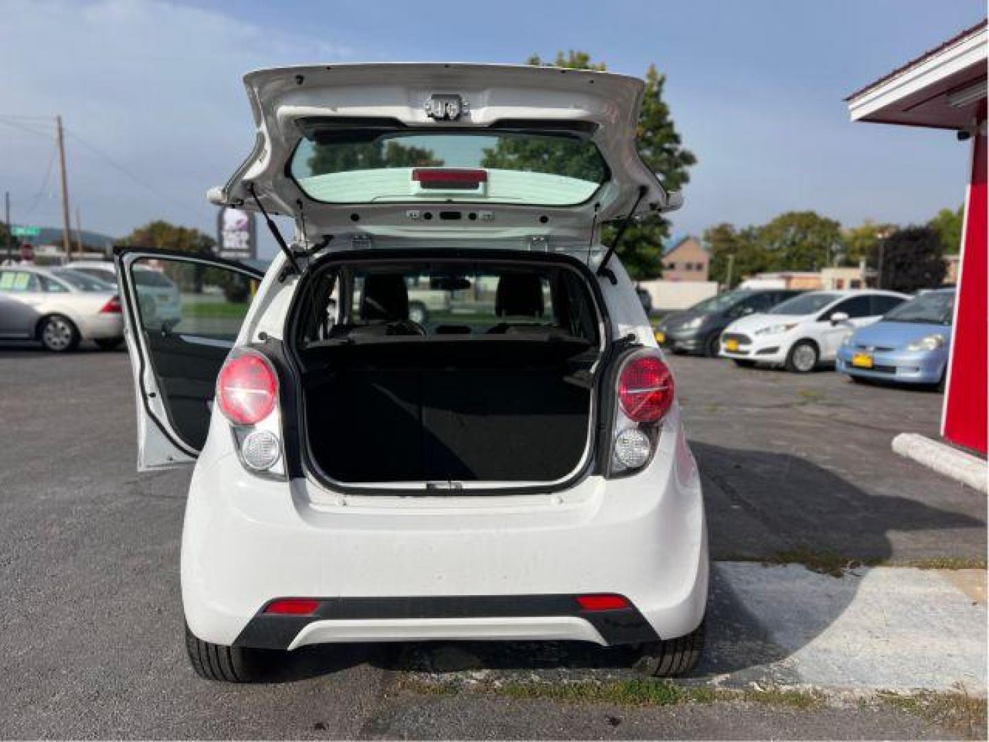 2014 Chevrolet Spark 1LT Auto (KL8CD6S94EC) with an 1.2L L4 16V DOHC engine, Continuously Variable Transmission transmission, located at 601 E. Idaho St., Kalispell, MT, 59901, 0.000000, 0.000000 - Photo#10