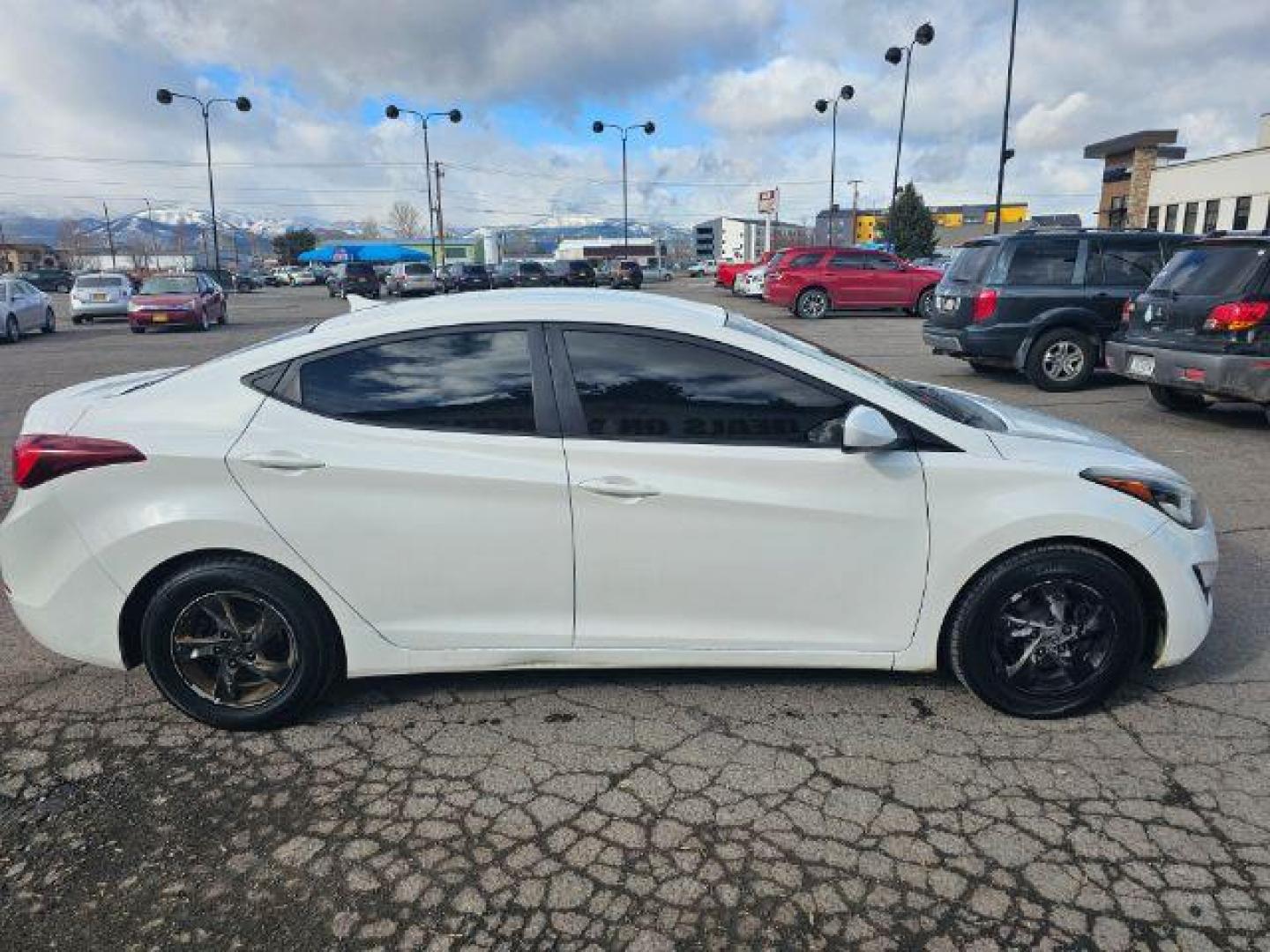 2014 Hyundai Elantra GLS A/T (5NPDH4AE1EH) with an 1.8L L4 DOHC 16V engine, 6-Speed Automatic transmission, located at 1800 West Broadway, Missoula, 59808, (406) 543-1986, 46.881348, -114.023628 - Photo#6