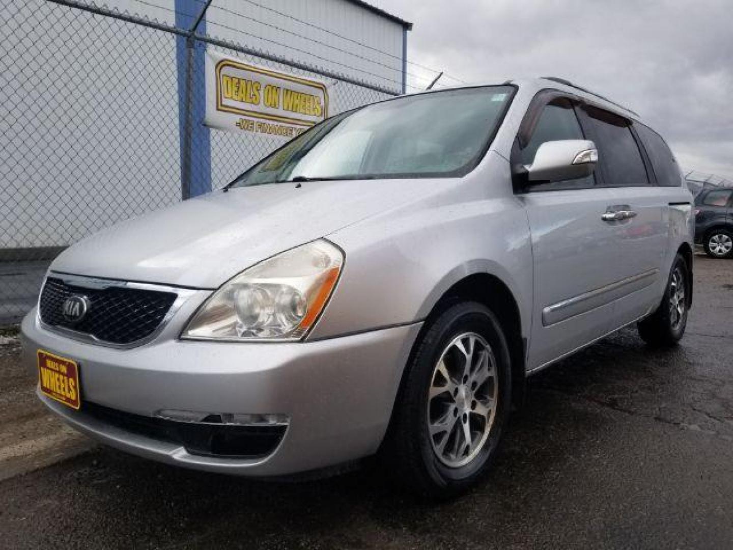 2014 Kia Sedona EX LWB (KNDMH4C76E6) with an 3.8L V6 DOHC 24V engine, 5-Speed Automatic transmission, located at 4801 10th Ave S,, Great Falls, MT, 59405, 0.000000, 0.000000 - Photo#0