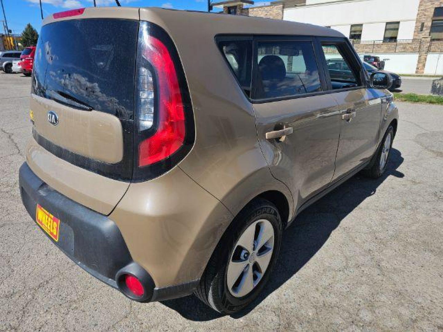 2014 Kia Soul Base (KNDJN2A25E7) with an 1.6L L4 DOHC 16V engine, located at 1800 West Broadway, Missoula, 59808, (406) 543-1986, 46.881348, -114.023628 - Photo#3