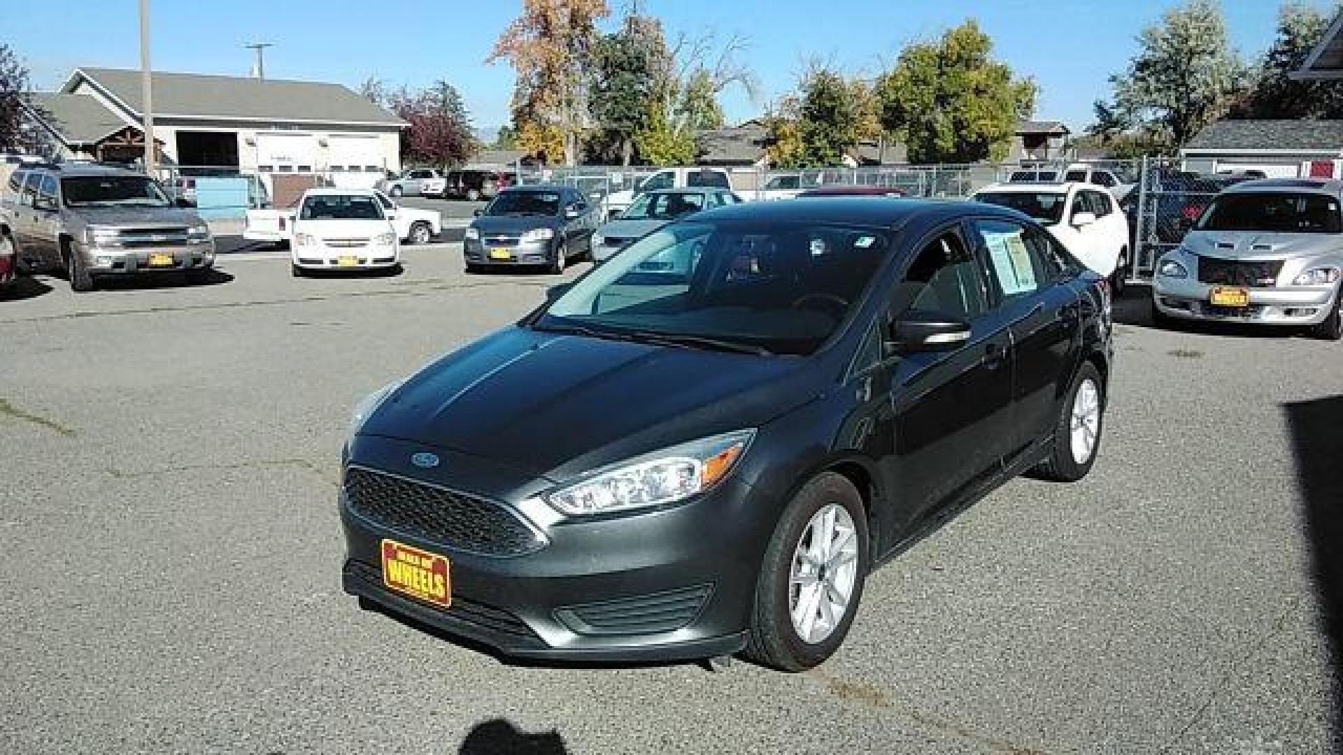 2015 Ford Focus SE Sedan (1FADP3F29FL) with an 2.0L L4 DOHC 16V engine, located at 1821 N Montana Ave., Helena, MT, 59601, (406) 422-1031, 0.000000, 0.000000 - Photo#0