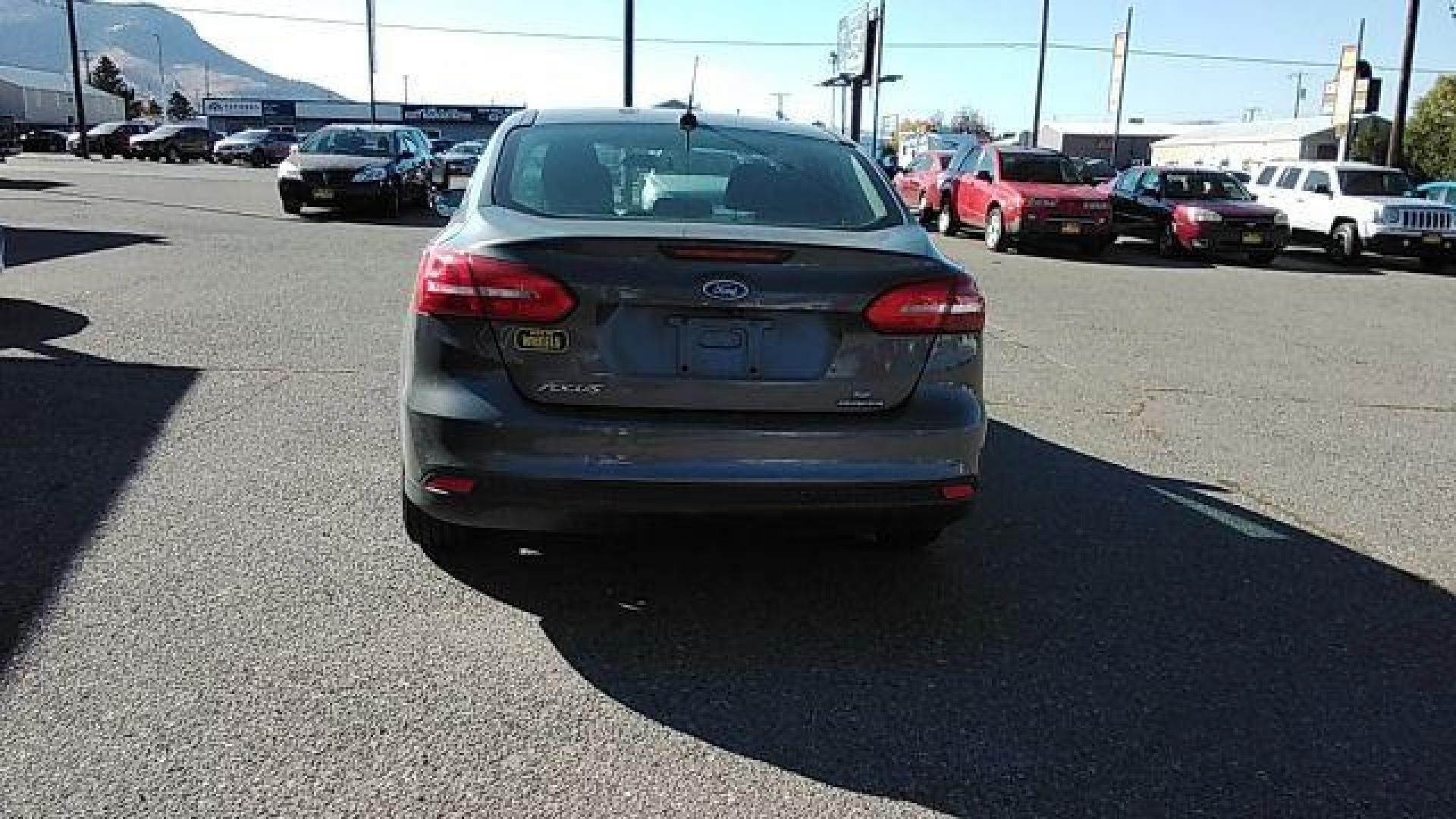 2015 Ford Focus SE Sedan (1FADP3F29FL) with an 2.0L L4 DOHC 16V engine, located at 1821 N Montana Ave., Helena, MT, 59601, (406) 422-1031, 0.000000, 0.000000 - Photo#5