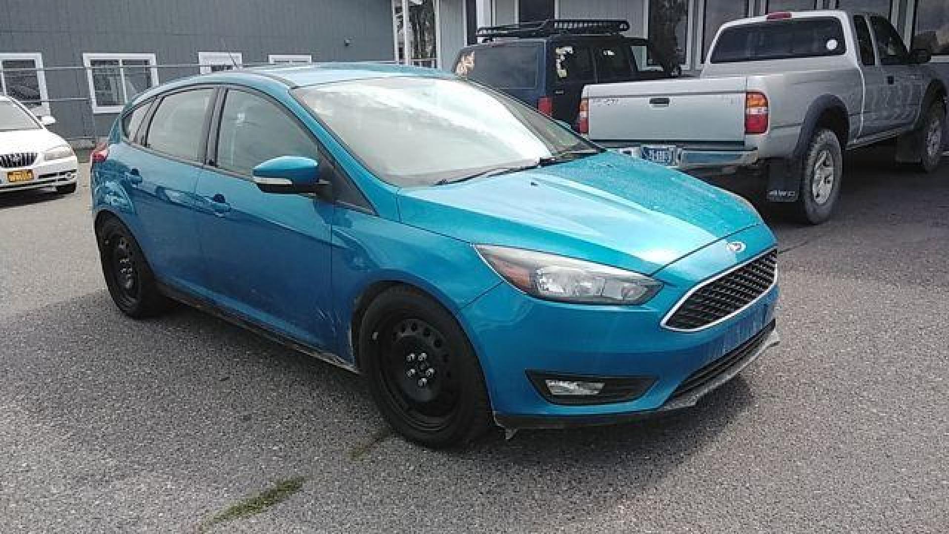 2015 Ford Focus SE Hatch (1FADP3K29FL) with an 2.0L L4 DOHC 16V engine, 5-Speed Manual transmission, located at 1821 N Montana Ave., Helena, MT, 59601, (406) 422-1031, 0.000000, 0.000000 - Photo#2