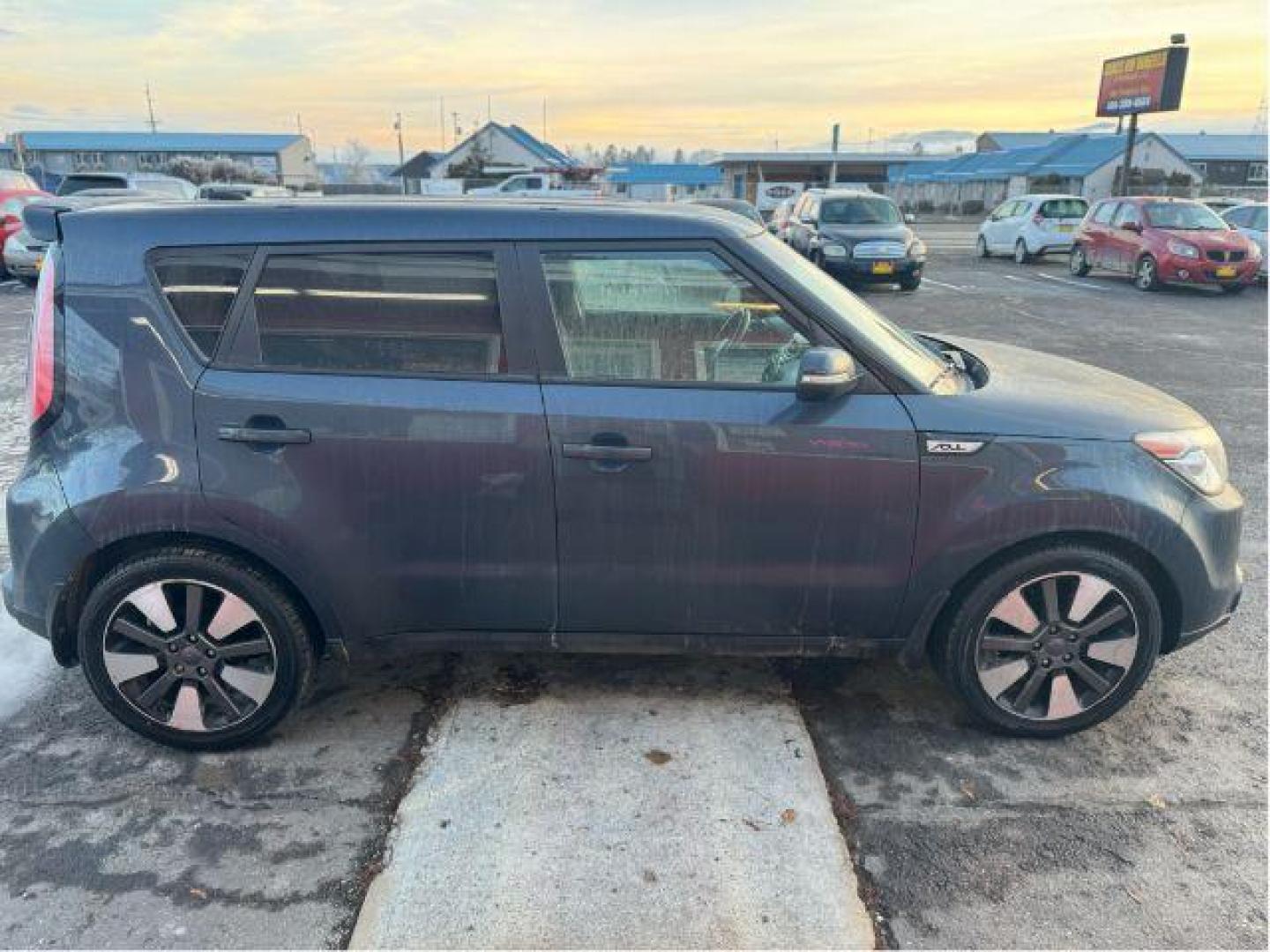 2015 Kia Soul ! (KNDJX3A59F7) with an 2.0L L4 DOHC 16V engine, 6-Speed Automatic transmission, located at 601 E. Idaho St., Kalispell, MT, 59901, 0.000000, 0.000000 - Photo#5