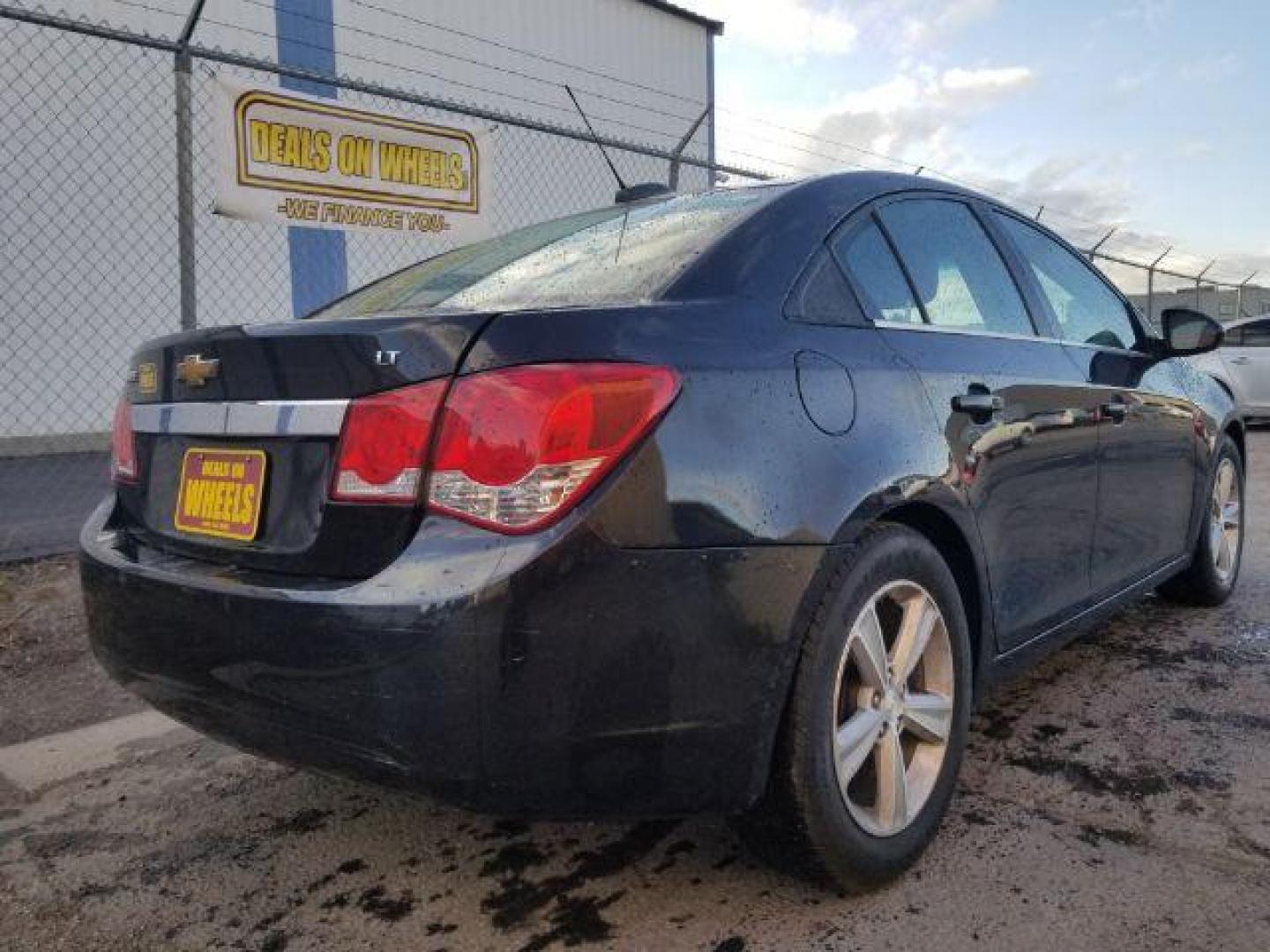 2016 Chevrolet Cruze Limited 2LT Auto (1G1PF5SB8G7) with an 1.4L L4 DOHC 16V TURBO engine, 6-Speed Automatic transmission, located at 4047 Montana Ave., Billings, MT, 59101, 45.770847, -108.529800 - Photo#4