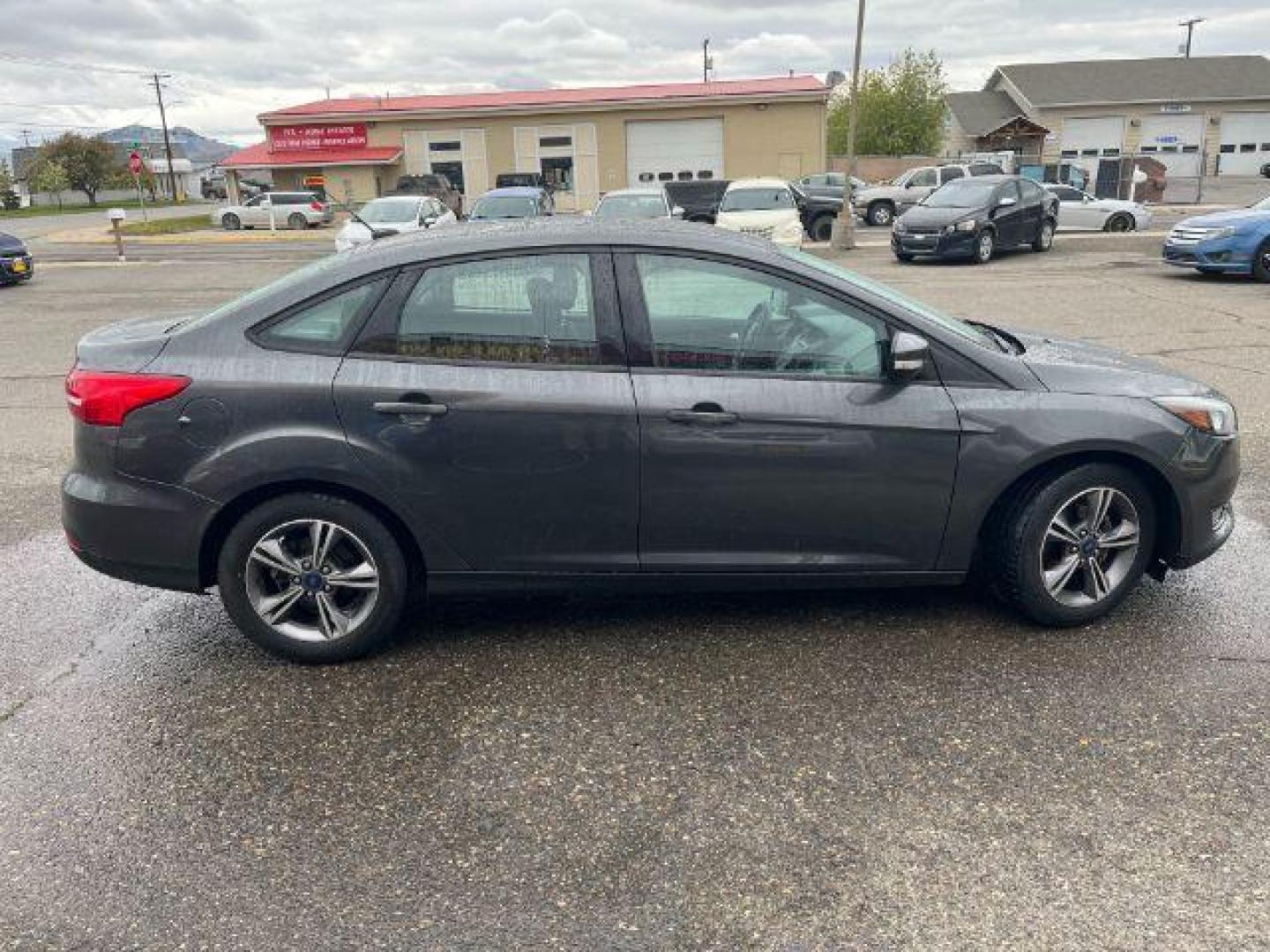 2017 Ford Focus SE Sedan (1FADP3FEXHL) with an 1.0L L3 engine, located at 1821 N Montana Ave., Helena, MT, 59601, (406) 422-1031, 0.000000, 0.000000 - Photo#3