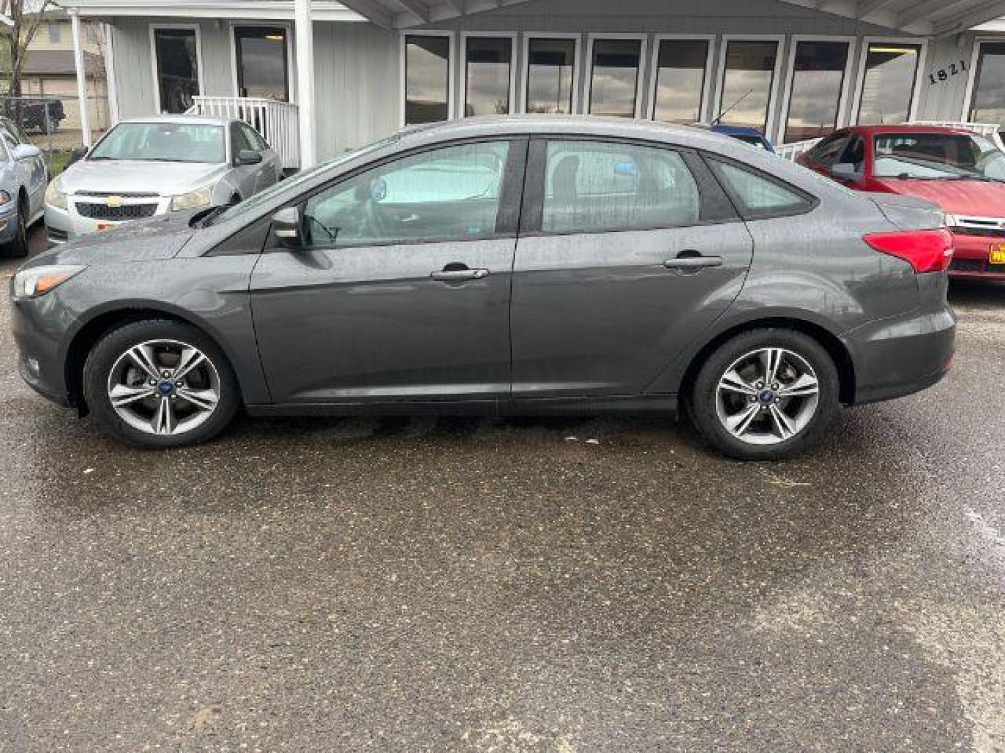 2017 Ford Focus SE Sedan (1FADP3FEXHL) with an 1.0L L3 engine, located at 1821 N Montana Ave., Helena, MT, 59601, (406) 422-1031, 0.000000, 0.000000 - Photo#5